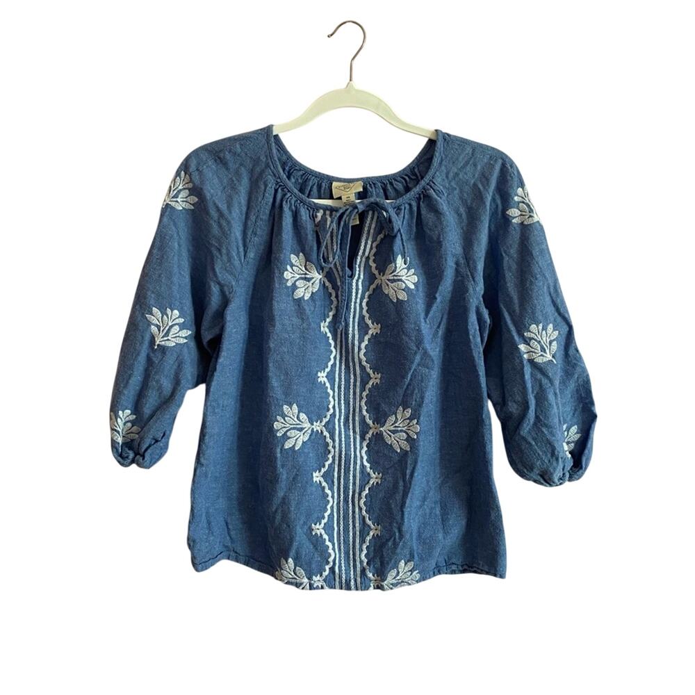 St. John's Bay Keyhole Tie Embroidered Chambray Americana Quarter Sleeve Top
